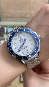 OMEGA Seamaster Collection. dial 42mm